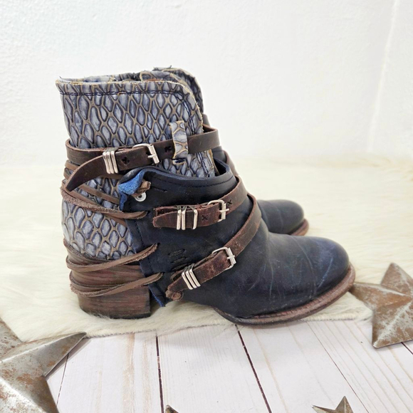 Freebird Crue Ankle boots navy multi dark blue strappy leather booties women's 7 - Picture 4 of 10